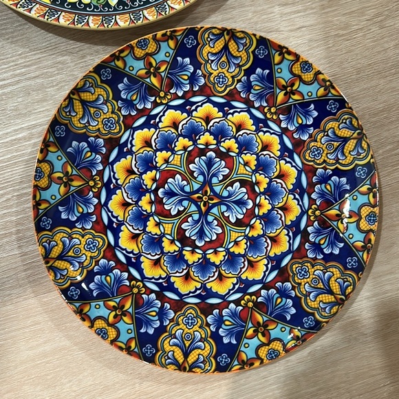 Set or 3 Decorative porcelain Handpainted Plates by Vancasso - Picture 4 of 5